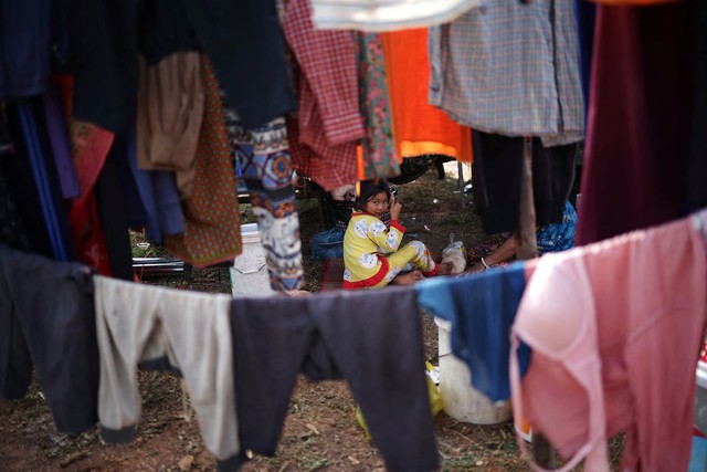Thailand and Cambodia keep fighting across contested border ahead of expected Trump calls- Ảnh 1. Thailand and Cambodia keep fighting across contested border ahead of expected Trump calls- Ảnh 1.