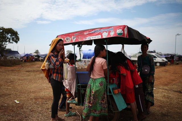 Thailand and Cambodia keep fighting across contested border ahead of expected Trump calls- Ảnh 3. Thailand and Cambodia keep fighting across contested border ahead of expected Trump calls- Ảnh 3.