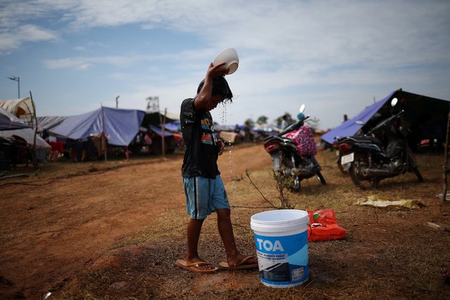 Thailand and Cambodia keep fighting across contested border ahead of expected Trump calls- Ảnh 4. Thailand and Cambodia keep fighting across contested border ahead of expected Trump calls- Ảnh 4.