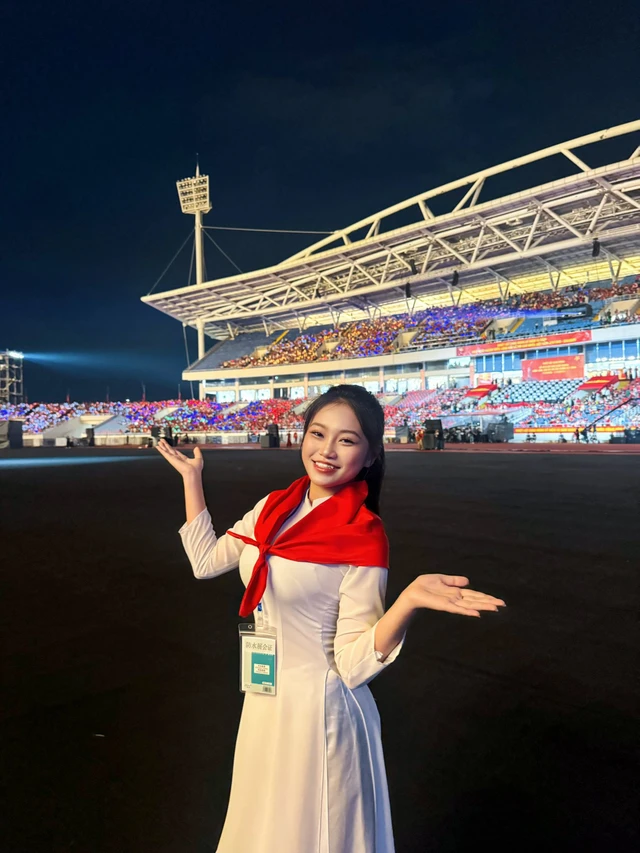 Yêu dòng nhạc dân gian, giọng ca 16 tuổi Gia Linh giành giải Nhì Tiếng hát Hà Nội- Ảnh 6.