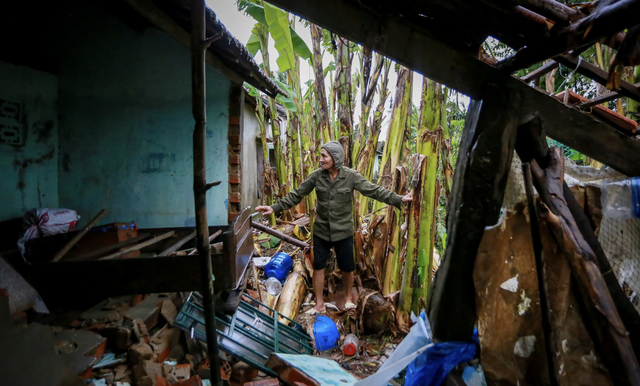Historic floods in south-central Vietnam: from devastation to determined rebuilding - Ảnh 11.