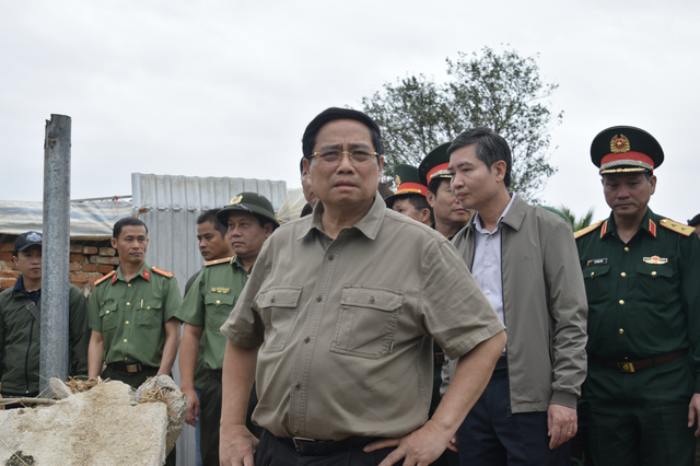 Historic floods in south-central Vietnam: from devastation to determined rebuilding - Ảnh 14.