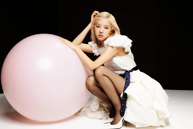 Jennie tham gia show thực tế; Hé lộ tình tiết phim Avatar phần 3 - Ảnh 1.