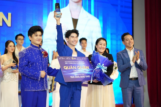 Hành trình "phá kén" của quán quân MIC Vàng Sinh Viên 2025 - Ảnh 1. Quán quân MIC Vàng Sinh Viên 2025: Dám "phá kén" để chạm ước mơ - Ảnh 1.
