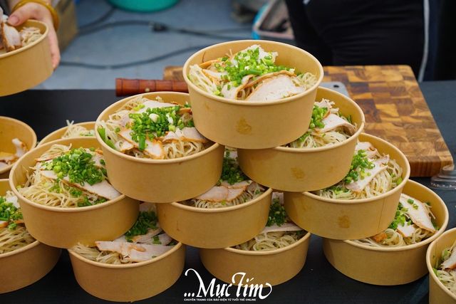 Teen hào hứng trải nghiệm những món phở có 1-0-2 tại Ngày của Phở - Ảnh 5.