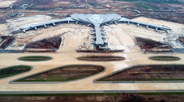 Mammoth Long Thanh int’l airport construction accelerates ahead of first flight
- Ảnh 1.