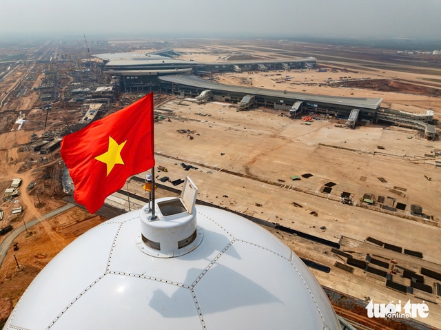 Vietnamese carriers prepare for first flights at Long Thanh Airport - Ảnh 2.