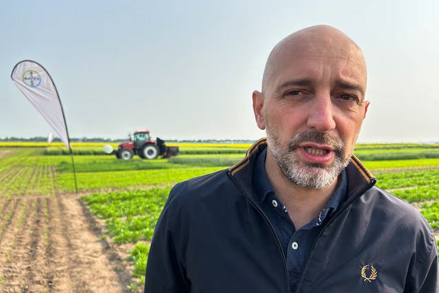 These farmers are producing record crops despite droughts and floods- Ảnh 5.