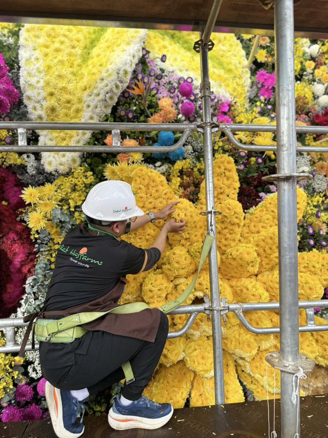 Bó hoa 10 tấn từ 108 loài hoa lập kỷ lục tại Vườn hoa Đà Lạt - Ảnh 6.