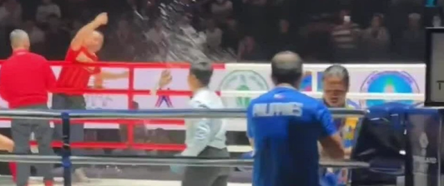 Vietnam withdraws fighter from SEA Games Muay Thai semifinal over judging dispute- Ảnh 2. Vietnam withdraws fighter from SEA Games Muay Thai semifinal over judging dispute- Ảnh 2.