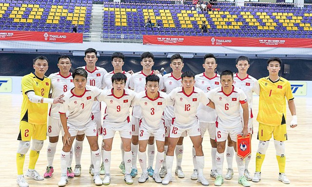Futsal nam Việt Nam thắng tối thiểu Indonesia tại SEA Games 33 - Ảnh 1.