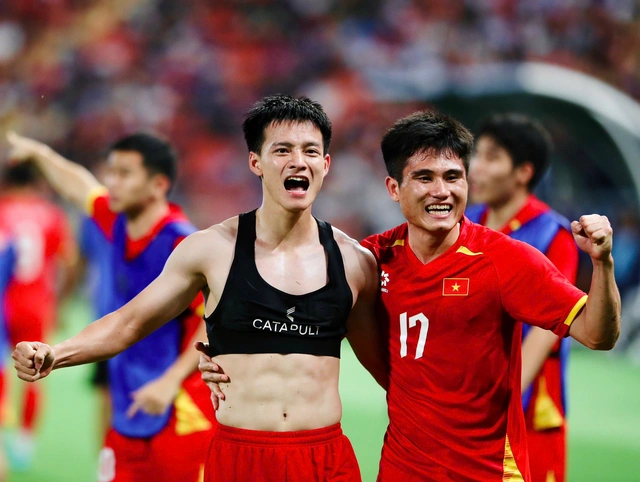 Vietnam rally past Thailand in extra time to win SEA Games men’s football gold medal- Ảnh 1.