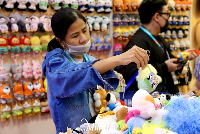 Nô nức tham quan 500 gian hàng triển lãm đồ chơi trẻ em- Ảnh 7.