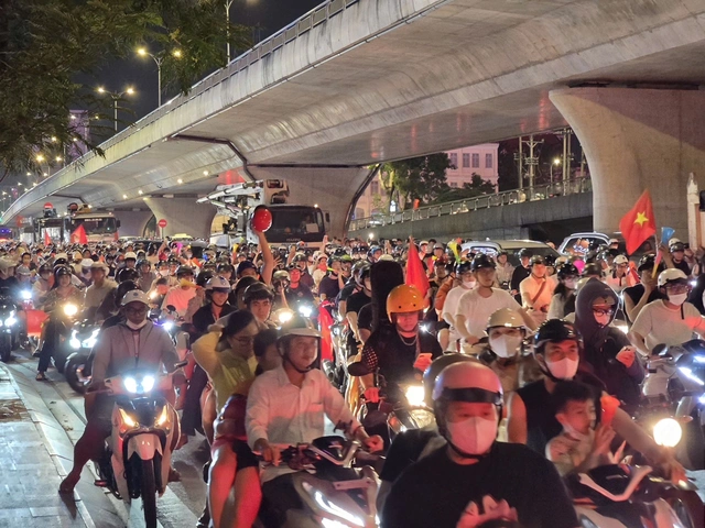 Why Vietnam’s SEA Games football win over Thailand sparks nationwide street celebrations- Ảnh 4.