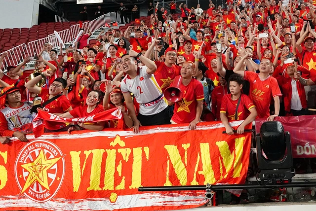 Why Vietnam’s SEA Games football win over Thailand sparks nationwide street celebrations- Ảnh 7.