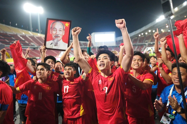 Why Vietnam’s SEA Games football win over Thailand sparks nationwide street celebrations- Ảnh 2.