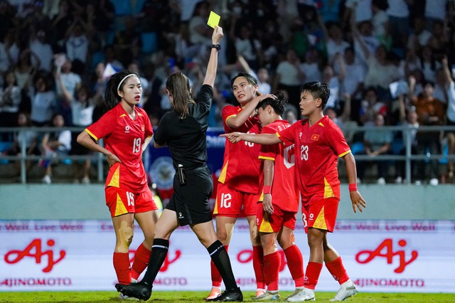 Refereeing controversies deepen chaos at SEA Games in Thailand- Ảnh 1.