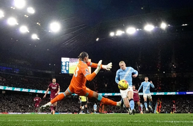 Haaland vượt mặt Ronaldo tại Premier League- Ảnh 3.