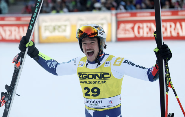 Zabystran stuns Odermatt to claim Czech men's maiden World Cup win - Ảnh 1.