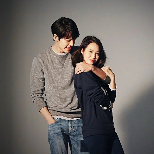 Kim Woo Bin, Shin Min Ah tung ảnh cưới tuyệt đối điện ảnh - Ảnh 3.
