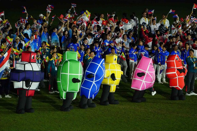 SEA Games close in Bangkok with Thailand 1st, Indonesia 2nd, Vietnam 3rd- Ảnh 4. SEA Games close in Bangkok with Thailand 1st, Indonesia 2nd, Vietnam 3rd- Ảnh 4.