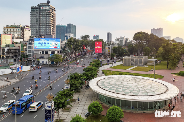 A look back at 1-year operation: How first metro line became part of Ho Chi Minh City life
- Ảnh 18.