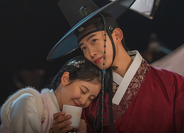 4 bộ phim chuyển thể từ webtoon hay không kém Dear X- Ảnh 8.