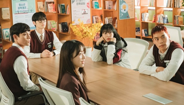 4 bộ phim chuyển thể từ webtoon hay không kém Dear X- Ảnh 2.