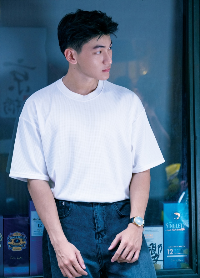 Mentor 1m8 mê ống kính và thiện nguyện - Ảnh 2.