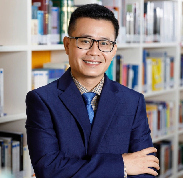 Economist spotlights promise, risks in Vietnam’s $142bn infrastructure push- Ảnh 1.