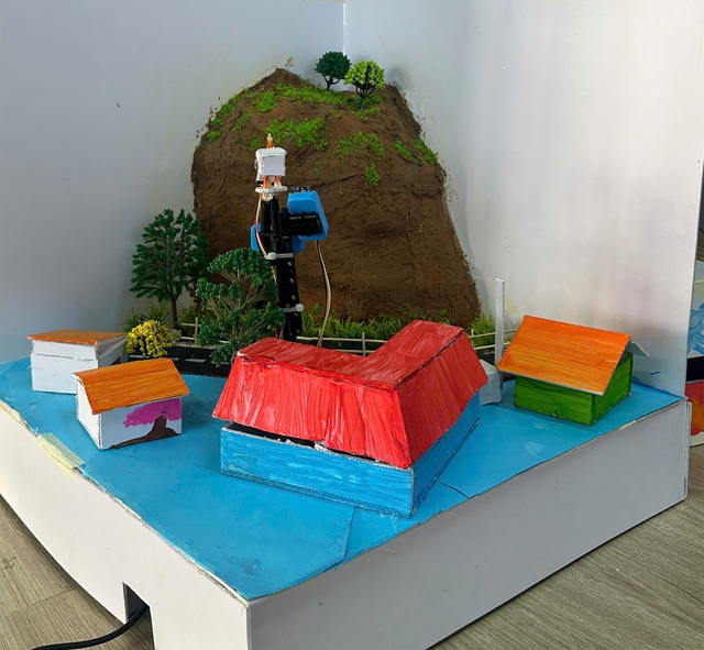 Thiết bị cảnh báo lũ và sạt lở 'made by teen' - Ảnh 3.