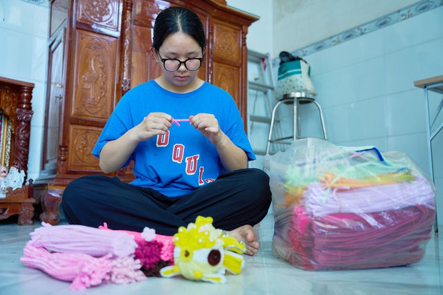 'Cô chủ nhỏ' làm đồ handmade nuôi ước mơ- Ảnh 1.