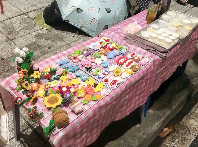 'Cô chủ nhỏ' làm đồ handmade nuôi ước mơ- Ảnh 2.