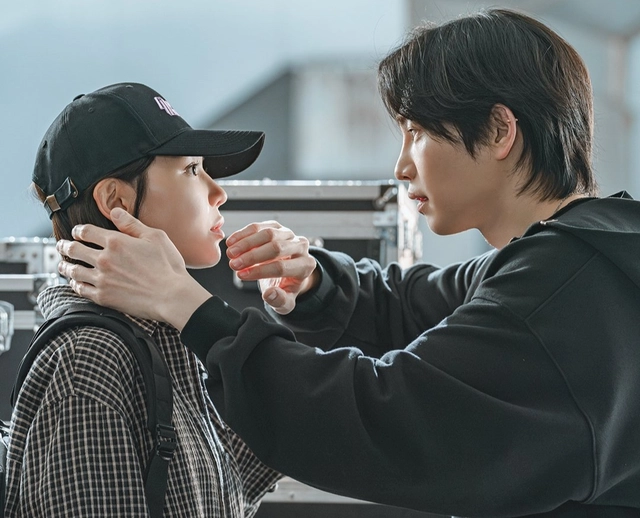 Khi thần tượng Sooyoung (SNSD) hóa thân thành fangirl trên màn ảnh- Ảnh 2.