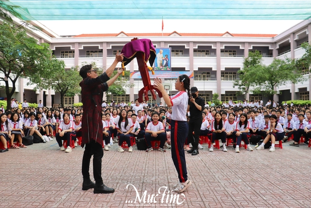 Đón Noel cùng chương trình An toàn sức khỏe - Vui vẻ đến trường tại Trường THCS Phan Văn Trị- Ảnh 10.