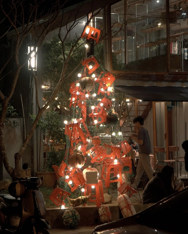 Tổng hợp trend cây thông Giáng sinh độc lạ gây sốt năm 2025 - Ảnh 6.