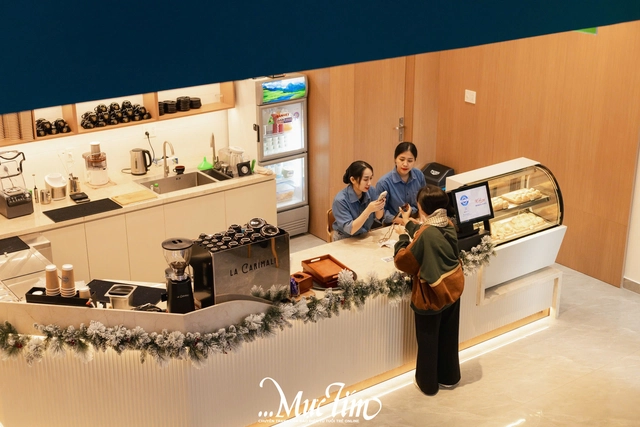 Review quán cà phê hot mạng xã hội của Trường đại học Quốc tế Sài Gòn- Ảnh 4.