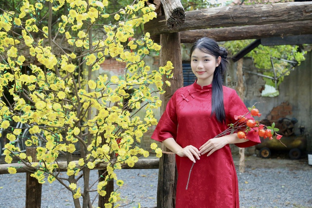 Bỏ túi bí quyết chụp ảnh Tết để có bộ hình lung linh đón năm mới - Ảnh 1.