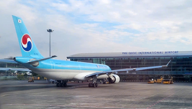 Vietnam to hand Phu Quoc airport operations to Sun Group unit from 2026 - Ảnh 1.