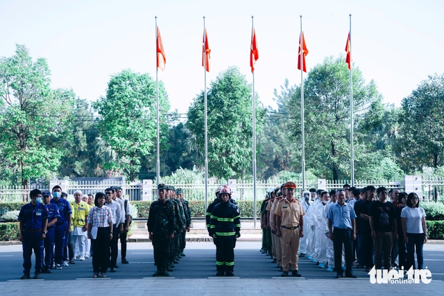 Ho Chi Minh City holds drill simulating radiation incident after traffic accident - Ảnh 1.