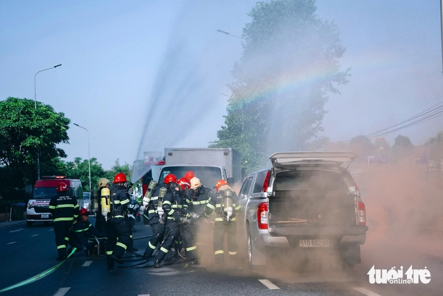 Ho Chi Minh City holds drill simulating radiation incident after traffic accident - Ảnh 4.