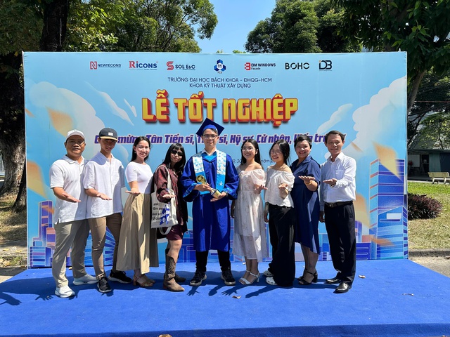 Tân Thủ khoa khoa Kỹ thuật xây dựng Đại học Bách khoa TP.HCM: danh hiệu Thủ khoa không phải dấu chấm, mà là dấu phẩy - Ảnh 4.