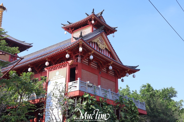 Tu viện Khánh An, tu viện Vĩnh Nghiêm: hai địa điểm chụp ảnh Tết cực hot năm 2026 - Ảnh 3.