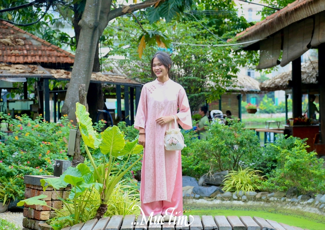 Gợi ý 5 tọa độ chụp ảnh Tết ở TP.HCM để bạn có bộ hình rực rỡ - Ảnh 3.