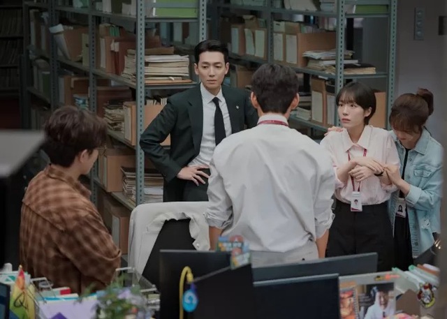 Phim Pro bono của Jung Kyung Ho bùng nổ, rating dẫn đầu đài cáp- Ảnh 5. Phim Pro bono của Jung Kyung Ho bùng nổ, rating dẫn đầu đài cáp- Ảnh 5.