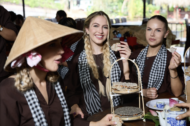 Miss Charm 2025 contestants embrace rural life in Vietnam’s Mekong Delta- Ảnh 5.