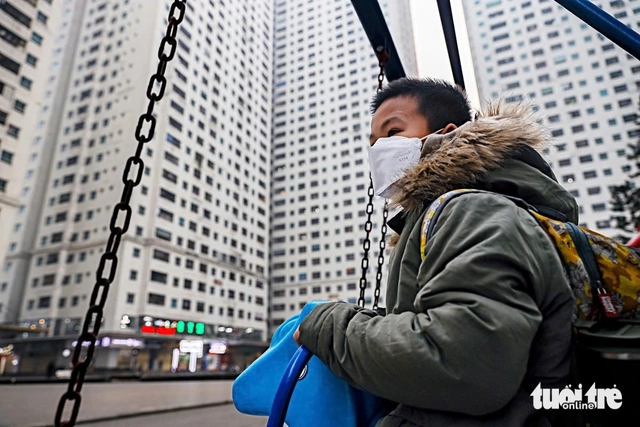 Hanoi orders schools to restrict outdoor activities, suspend classes during severe air pollution- Ảnh 1.