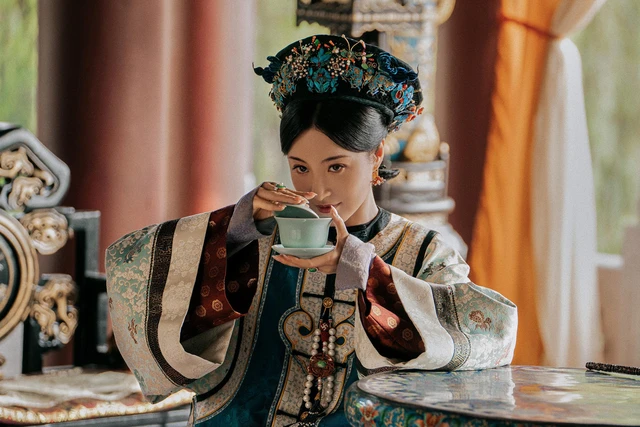 "Thị hậu TVB" Lâm Hạ Vy vừa xuất hiện đã gây ấn tượng- Ảnh 1.