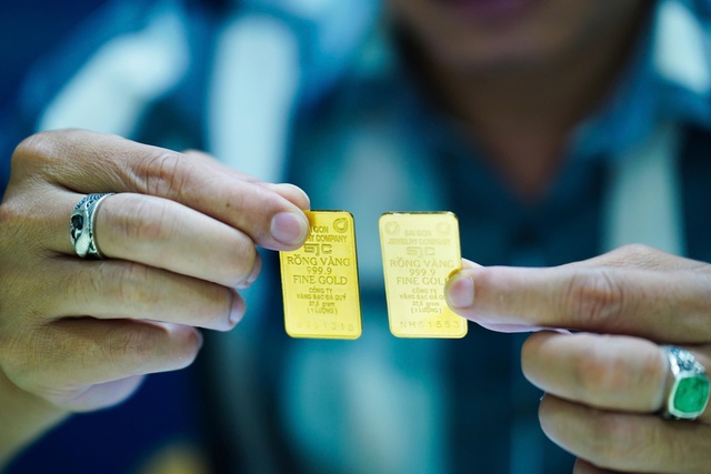 In Vietnam, unlicensed gold bar trading may draw fines of over $760- Ảnh 1. In Vietnam, unlicensed gold bar trading may draw fines of over $760- Ảnh 1.