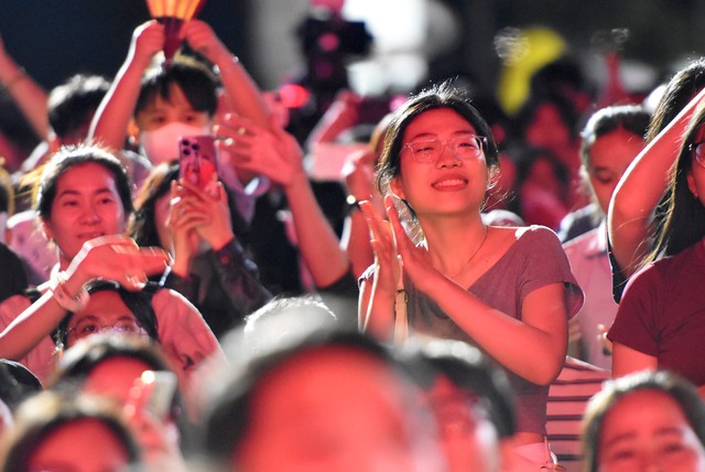 កាំជ្រួចដ៏អស្ចារ្យស្វាគមន៍ឆ្នាំថ្មី ២០២៦! - រូបថតទី ២។